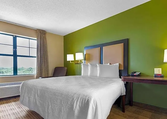 Extended America - Chicago - 2* Skokie